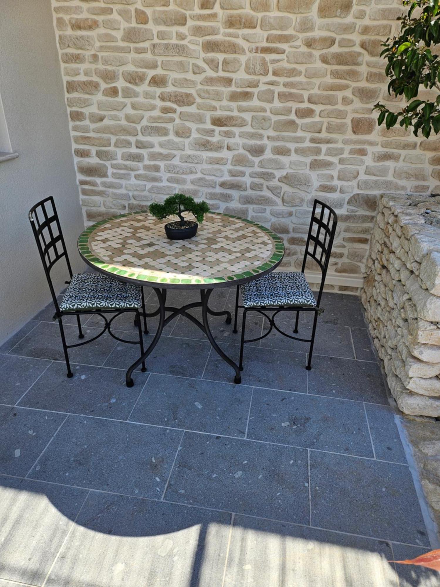 Gite Chez L'Habitant Independant "La Villa Des Ocres" Gargas  Exterior photo